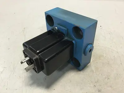 USED BOSCH 0 810 060 045