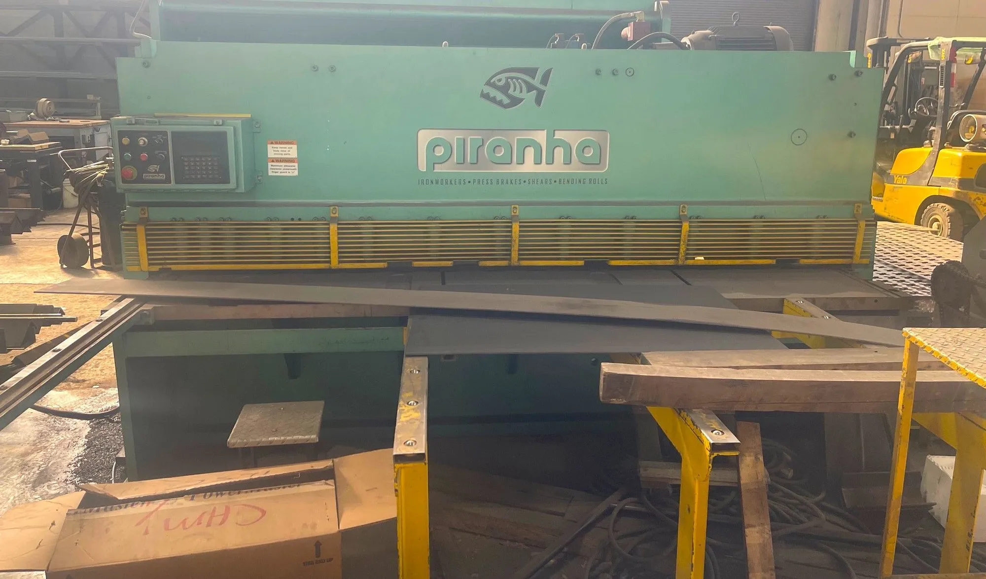 USED PIRANHA M 1/4-10 HYDRAULIC POWER SHEAR