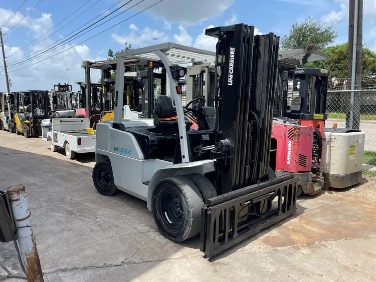 Used 2018 UNICARRIERS PF100YD Internal Combustion Forklifts: Pneumatic Tire Texas US | TB Forklifts #1274902