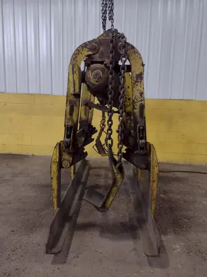 10,000 LB X 96" X 80" C.F. MOTORIZED ADJUSTABLE PARALLELOGRAM SHEET LIFTER: STOCK #13138