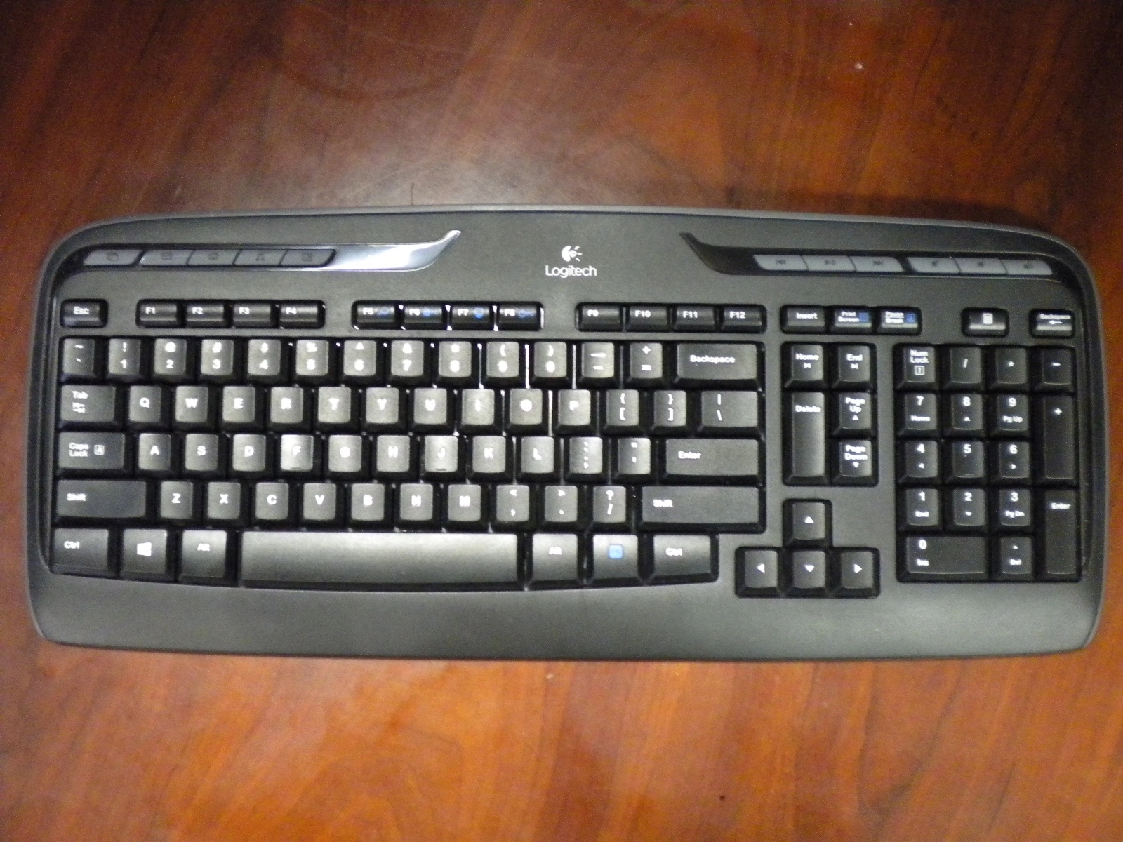 USED Logitech K330