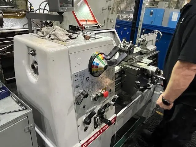 Used COLCHESTER STUDENT 1800 Gap Lathes Connecticut US | HARITON MACHINERY COMPANY #785895