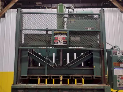 60" X 30" X 48" SELCO MODEL #V5-HD-LP HYDRAULIC VERTICAL BALER