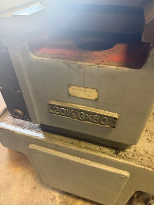 WHACHEON 20-1/2G X 60 Engine Lathes | PM Machines (10)