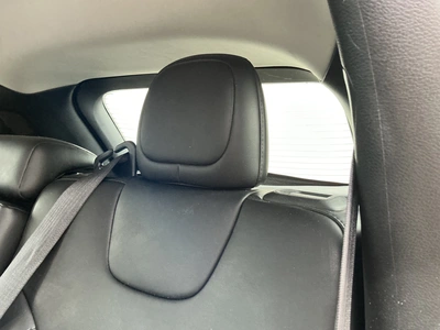 USED 2019 JEEP CHEROKEE