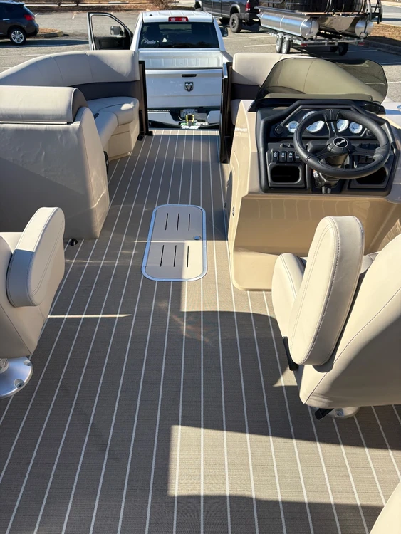 New | in-Stock 2026 BENTLEY PONTOONS 223 NAVIGATOR Boats (Misc) Virginia US | Affordable Outdoors #1638033