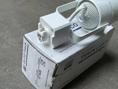 Elco ET1628W Garda 5" High Track Head for H-Track Systems - White