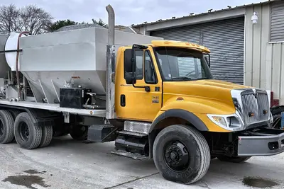 Used 2004 INTERNATIONAL 7400 Concrete Mixer Trucks New Jersey US | Proxy Equipment #1383073