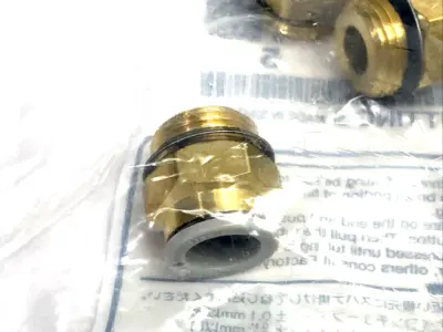 KQ2H10-U03A | SMC  Pneumatic One-Touch Fitting 10mm Tube O.D. G 3/8" 5-PACK - New