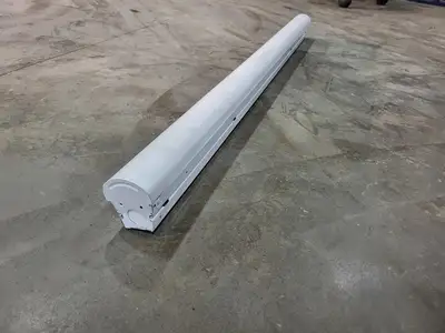 NEW DAY-BRITE FSS470L840-UNV