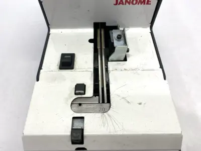 USED JANOME AUTOMATIC SCREW FEEDER PRESENTER JSP-R SERIES