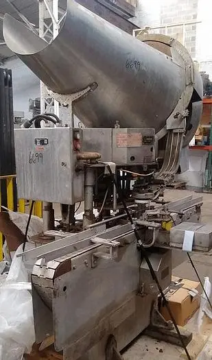 Used RESINA S-41 CAPPER - STAINLESS BASE S-41 Cappers Chuck - Single Head | Save on Equipment #420651