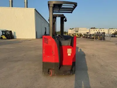Used 2018 RAYMOND 425C35TT 3-Wheel Stand up Electric Counterbalance Forklifts Illinois US | Somerset Equipment Sales #1546184
