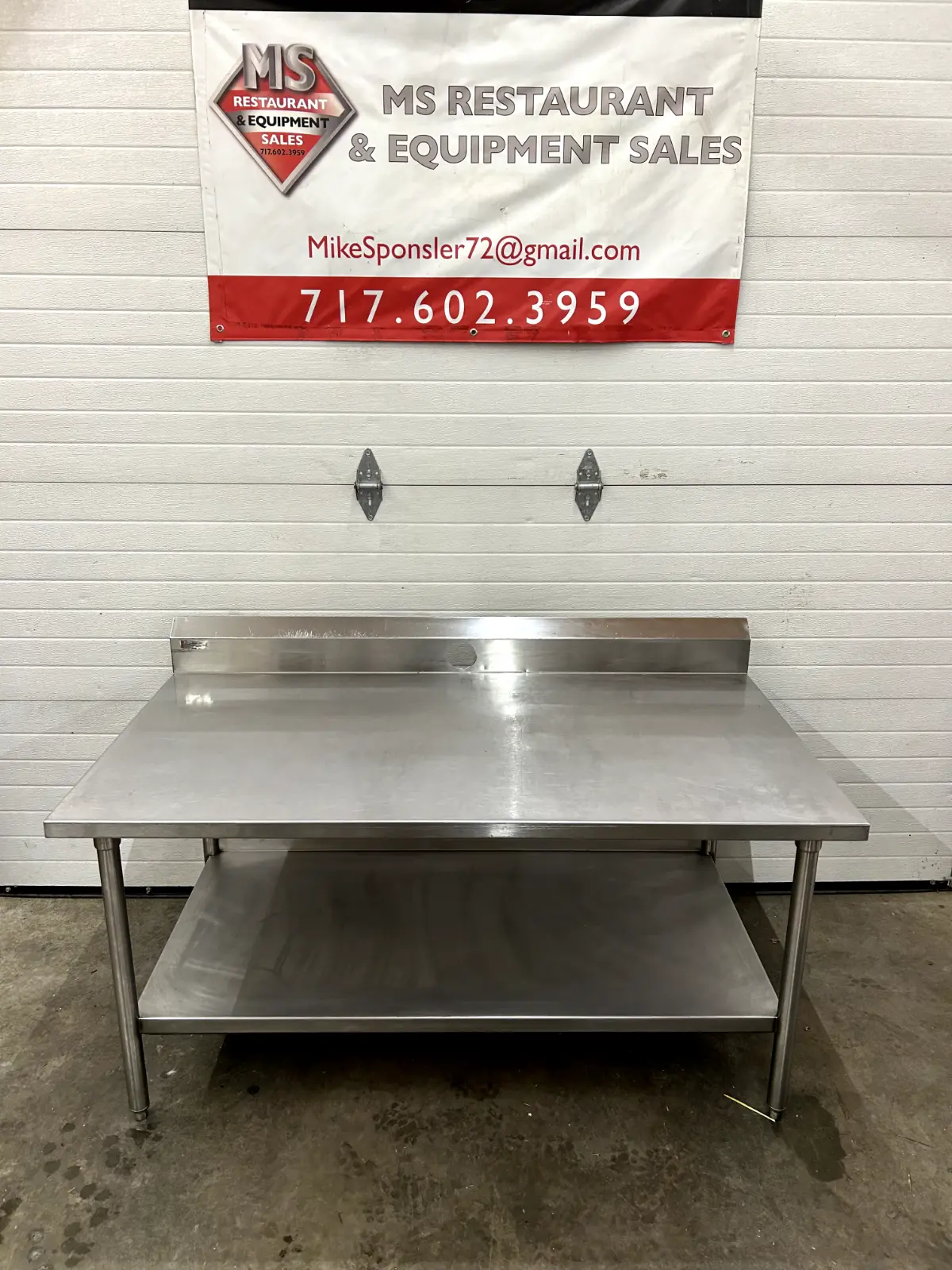 Qualserve 16 Gal. Stainless Steel Table 60Wx34Dx30H w/ Undershelf & 6" B-Splash