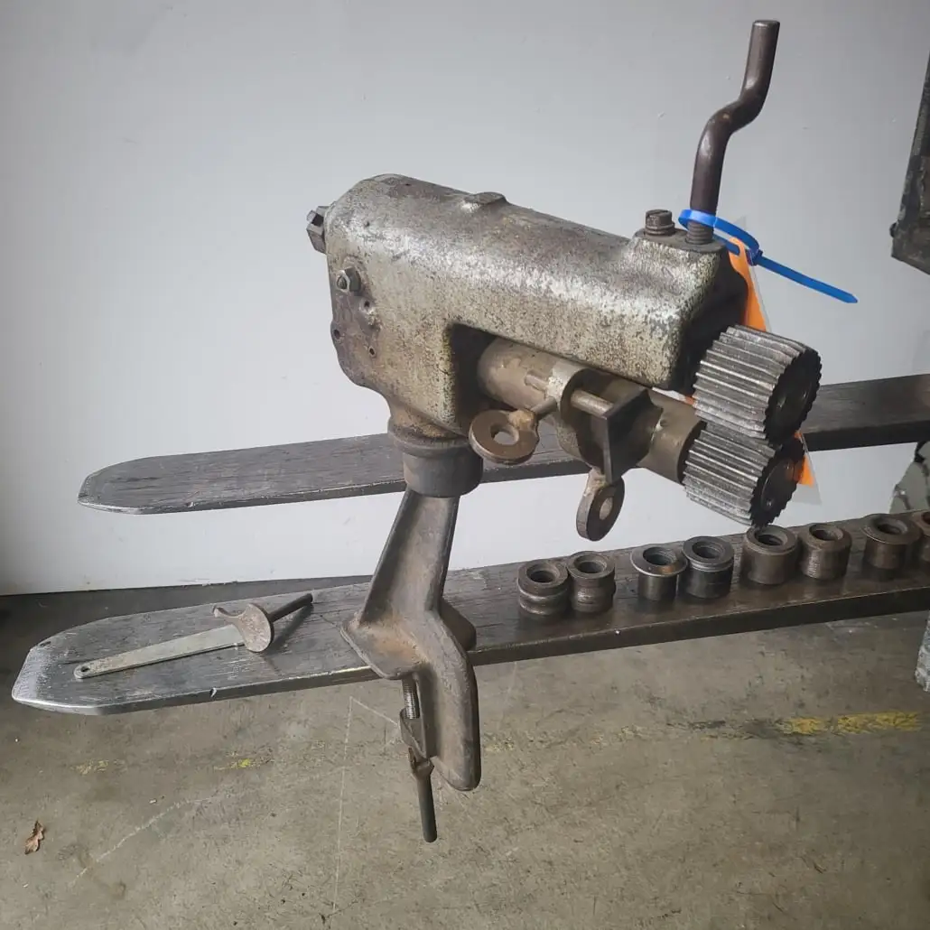 U14626C Used Niagara No. 164 deep throat rotary machine