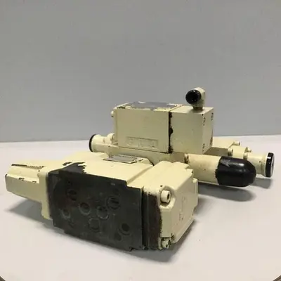 USED REXROTH 4WRZ10W185316A24N9EK4D2M
