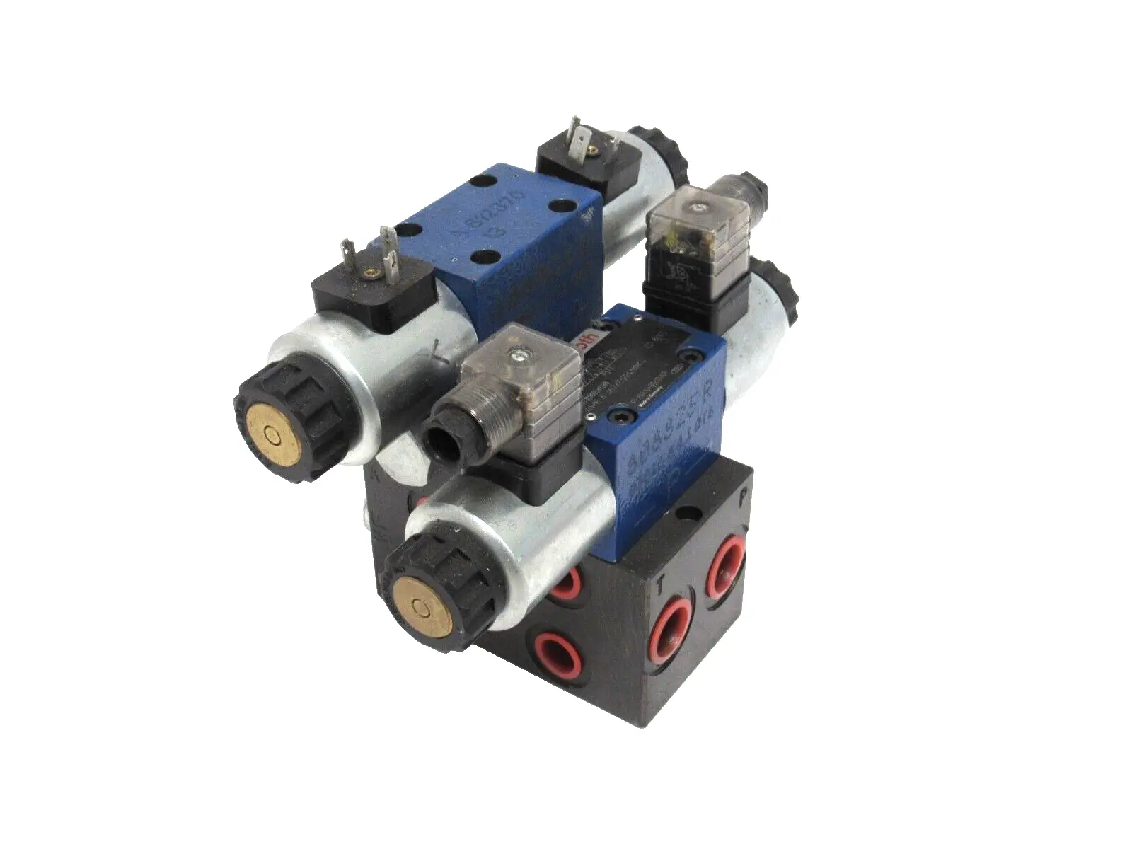 NEW REXROTH R900561288 HYDRAULIC VALVE STATION 4WE6J62/EG24N9K4
