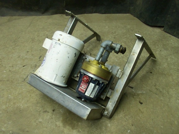 Used _UNKNOWN_ D10XLBNSHHC Diaphragm Pumps Minnesota US | A&I Equipment #1318003