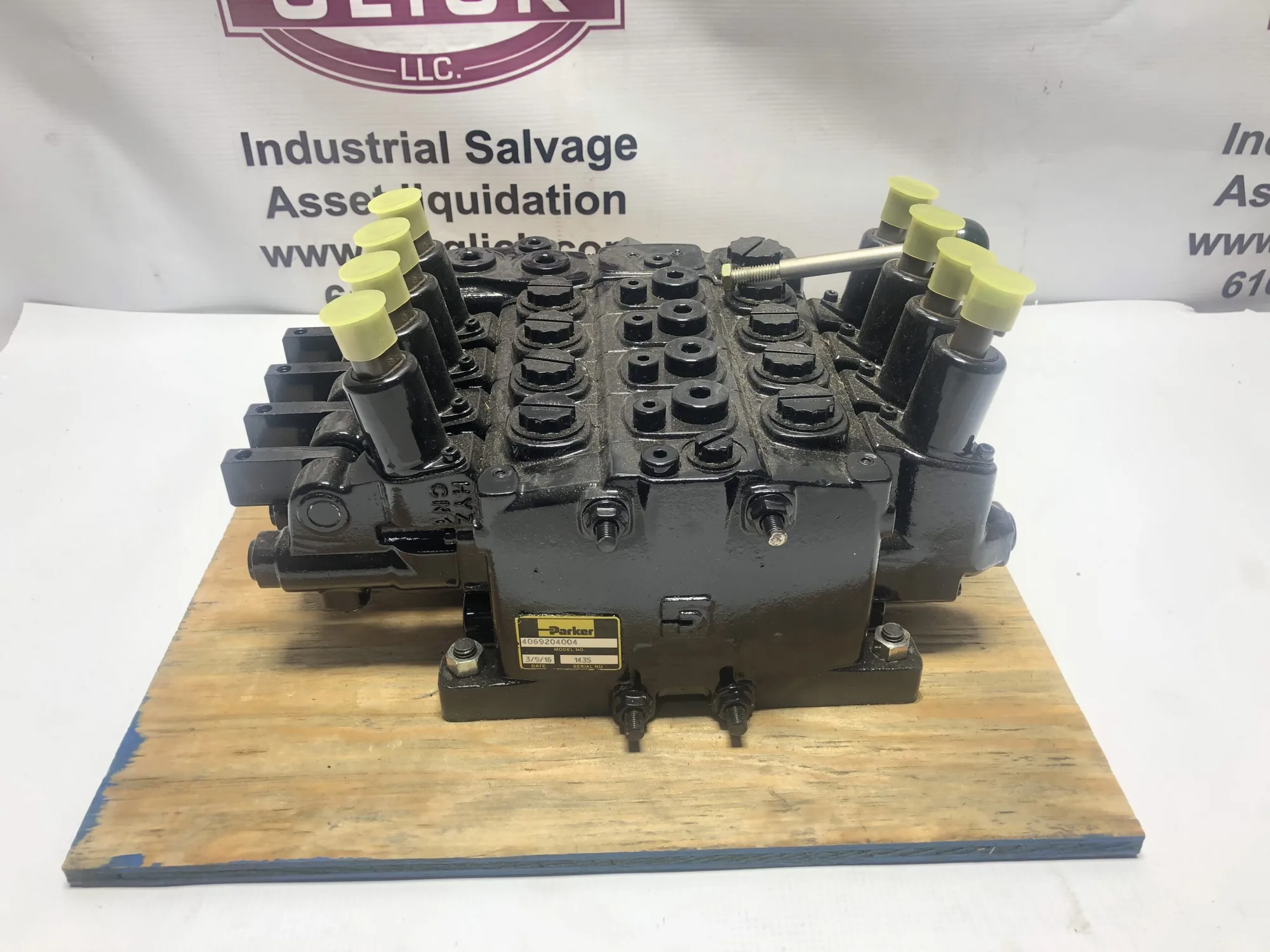 Parker 4069204004 Load Sense Directional Control Valve – Series VP120 hydraulic