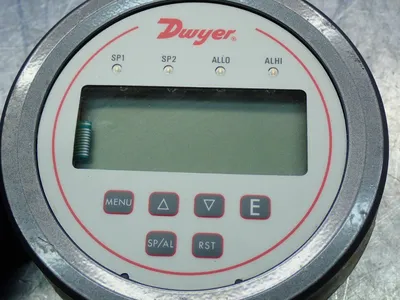 USED DWYER DH3006
