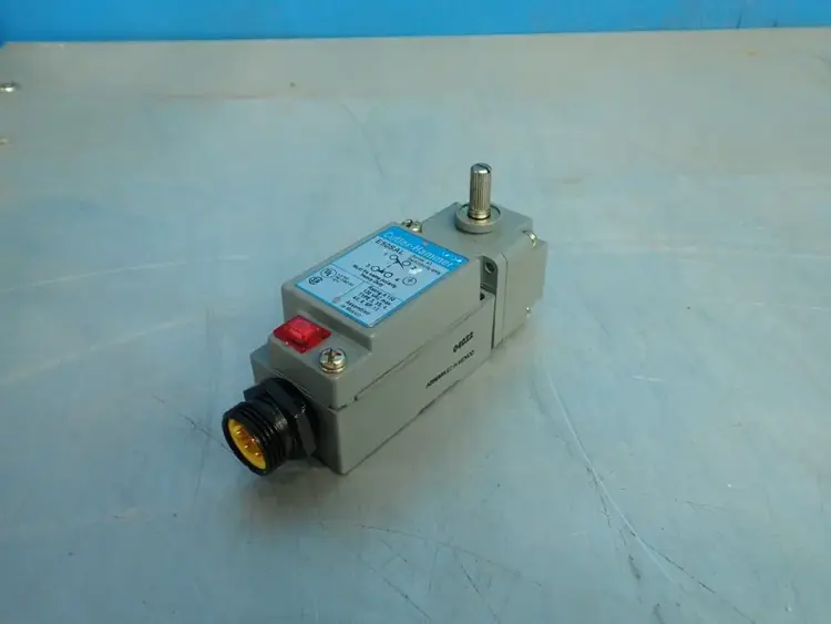 Used CUTLERHAMMER E50SAL Relays & Switches Ohio US | HGR 24 #798761