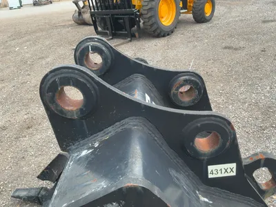 Used _UNKNOWN_ _UNKNOWN_ Multipurpose Buckets Michigan US | Miedema Asset Management Group #1304816