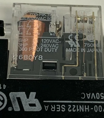 USED Allen Bradley 700-HN122