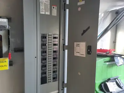 5 kV E-House Genset Control Room PDC w/ 9 x 1200 amp Breaker