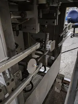 Sleevco SL -18  Automatic bottle sleever