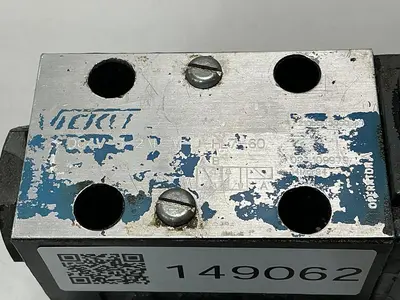 USED VICKERS DG4V-3-2AL-M-U-HL7-60