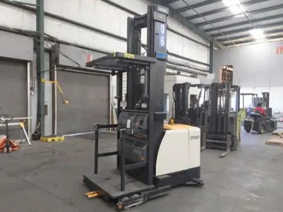 USED 2019 CROWN SP4050-30
