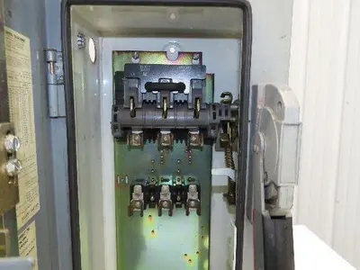 Allen Bradley 512 Combination Motor Starter Fused Disconnect Enclosure Only