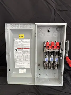 LOT OF VARIOUS ELECTRIC DISCONECTS AND PANAL BOXES
