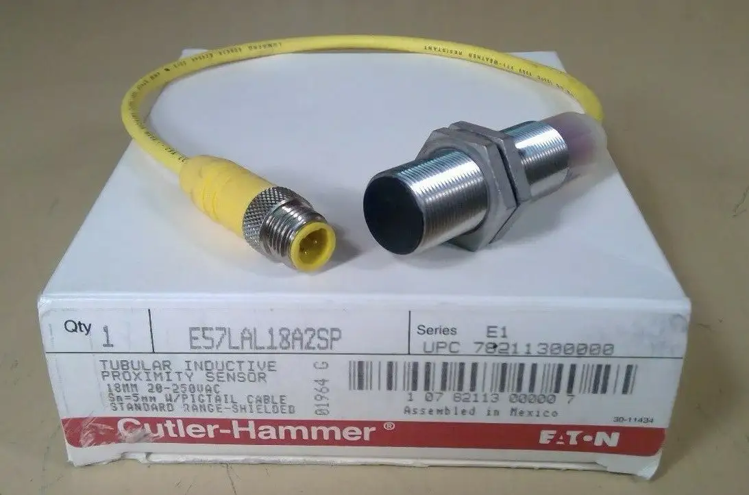 Cutler-Hammer E57LAL18A2SP Tubular Inductive Proximity Sensor 5E-4