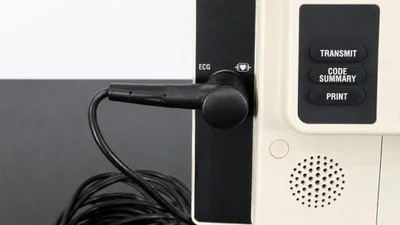 USED MEDTRONIC LIFEPAK 12 BIPHASIC DEFIBRILLATOR/MONITO