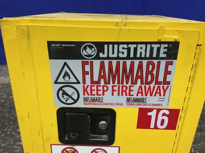 Used JUSTRITE 890420 Cabinets Ohio US | HGR 24 #1460139