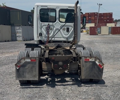 Used 2015 FREIGHTLINER CASCADIA Miscellaneous Trucks/Trailers Tennessee US | Revelation Machinery #1314595