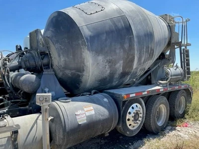 Used 2015 CATERPILLAR CT660S Concrete Mixer Trucks Texas US | Big D Heavy Equipment #1556971