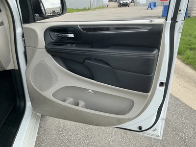 Used 2015 CHRYSLER TOWN & COUNTRY Vans Michigan US | Miedema Asset Management Group #1489474