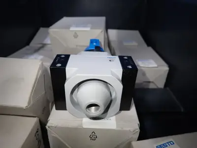 New | in-Stock FESTO HE1/2DMIDI Valves/Fittings | HGR 24 #732531