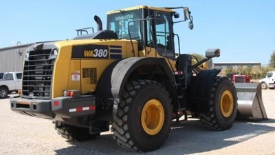 USED 2017 Komatsu WA380-8