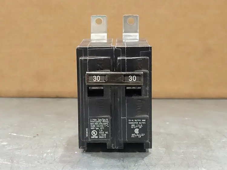 Used SIEMENS B230 Switchgears British Columbia CA | Lenmark #243297