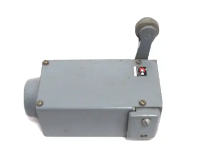 NEW CUTLER HAMMER 10316H28A LIMIT SWITCH