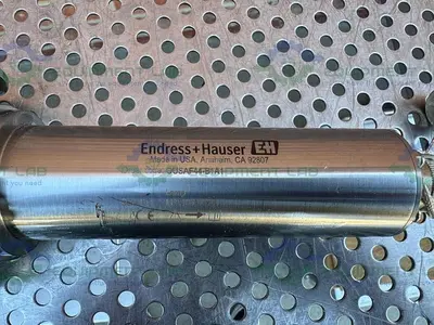 USED ENDRESS+HAUSER OUSAF44-B1A1 UV ABSORPTION SENSOR W/OUA260-AA1E07B1A3A PHOTOMETER