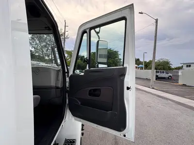 Used 2018 INTERNATIONAL DURASTAR 4300 Cab Chassis trucks Florida US | Truck and Van Outlet #1509142