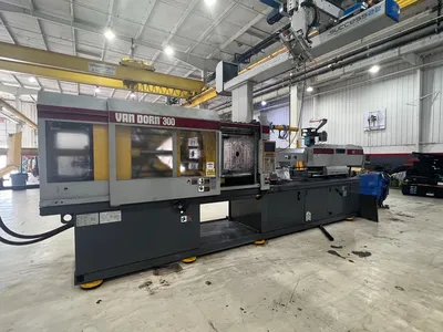 1998 VAN DORN 300HT30 Plastic Injection Mold | Universal Press & Machinery (UPM) (2)