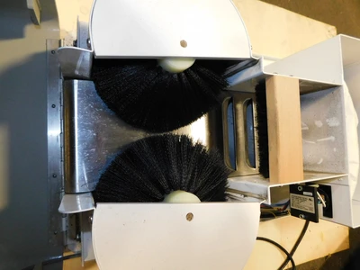 USED ADVANCED SHOE CLEANER 1600 VA