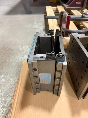 Used Master Unit Die 6731 Injection Molding Parts Illinois US | Meadoworks #1514575