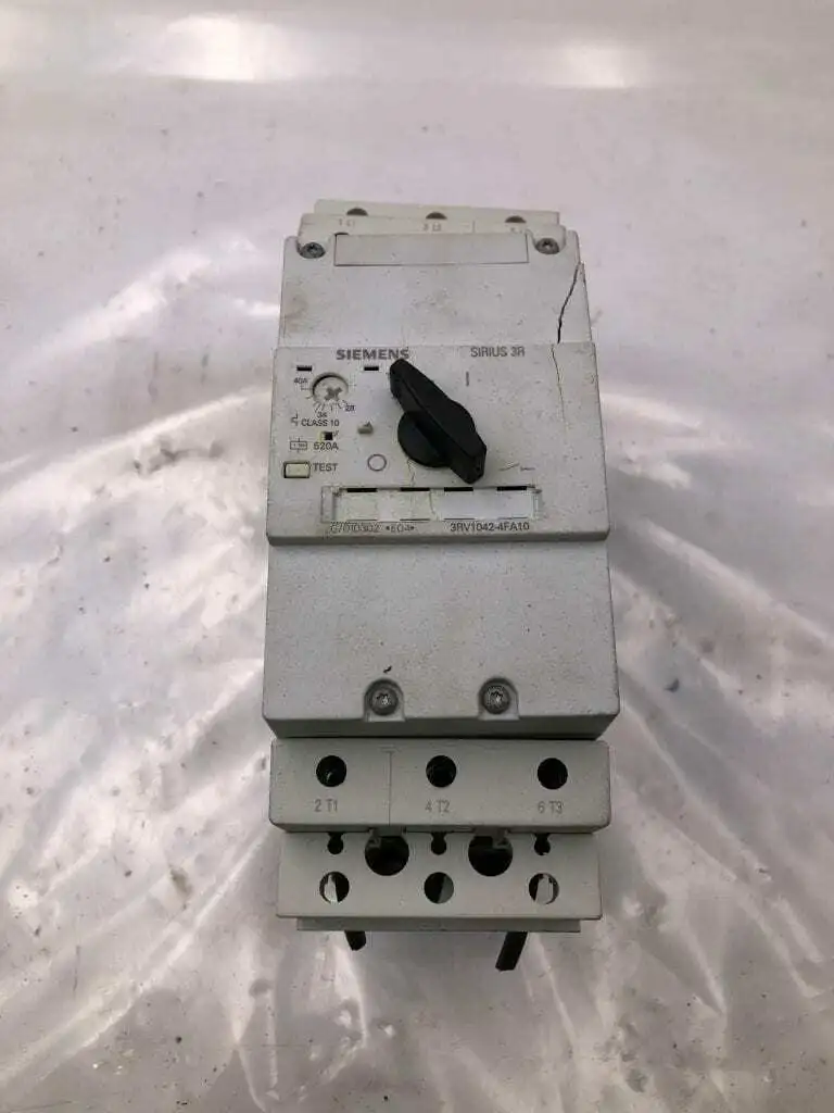 Siemens 3RV1042-4FA10 CIRCUIT BREAKER SIZE S3 FOR MOTOR PROTECTION 3 Pole