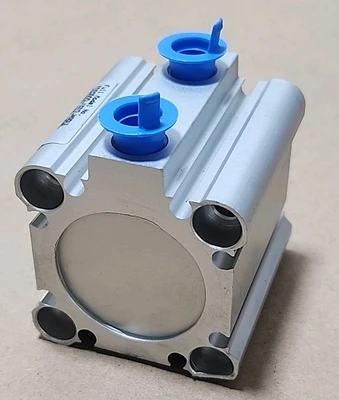 NEW SMC CDQ2B32-15DZ-M9BWL